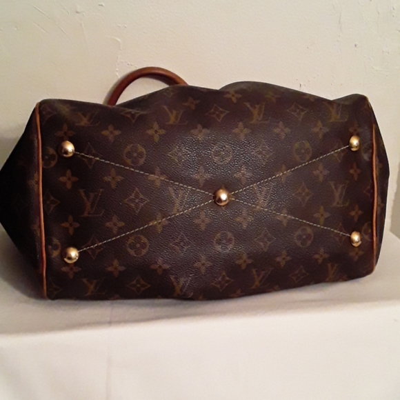 AUTHENTIC LOUIS VUITTON TIVOLI GM - Picture 3 of 8